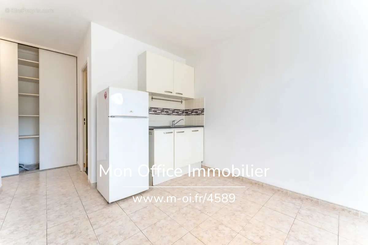 Appartement à MARSEILLE-1E