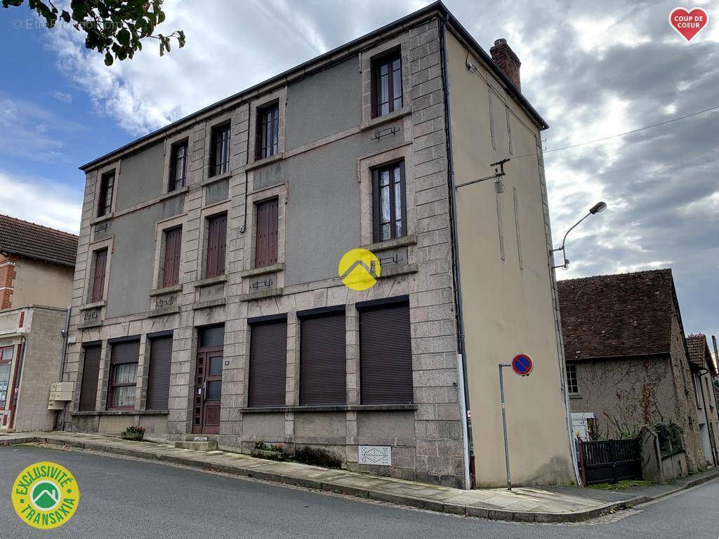 Maison à BOUSSAC