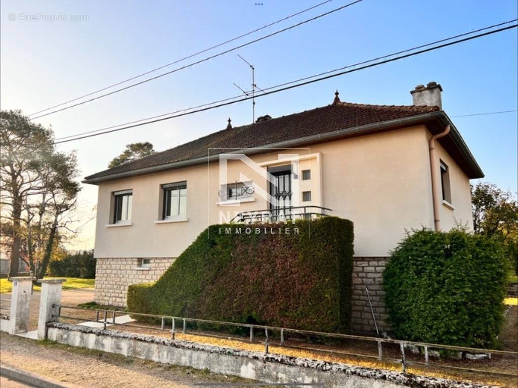 Maison à FONTAINES