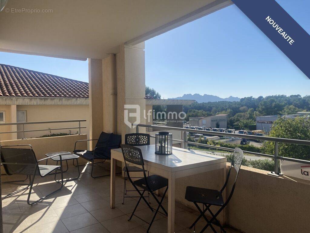 Appartement à ROQUEBRUNE-SUR-ARGENS