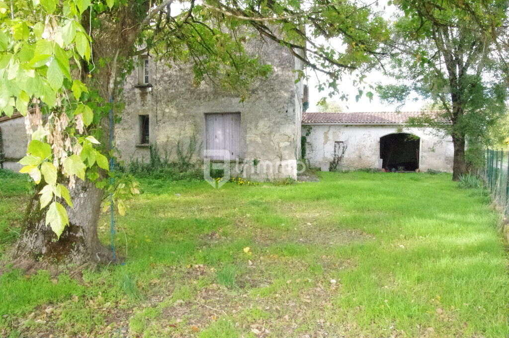 Maison à SAINT-GERMAIN-D&#039;ESTEUIL