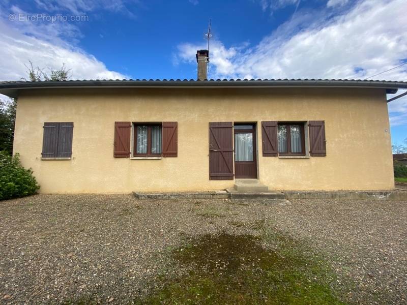 Maison à LE HOUGA