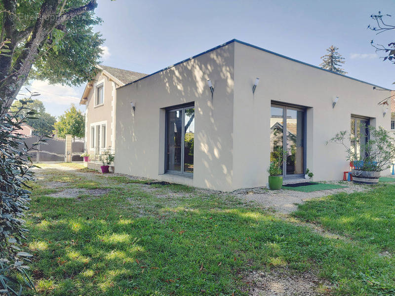 Maison à NUITS-SAINT-GEORGES