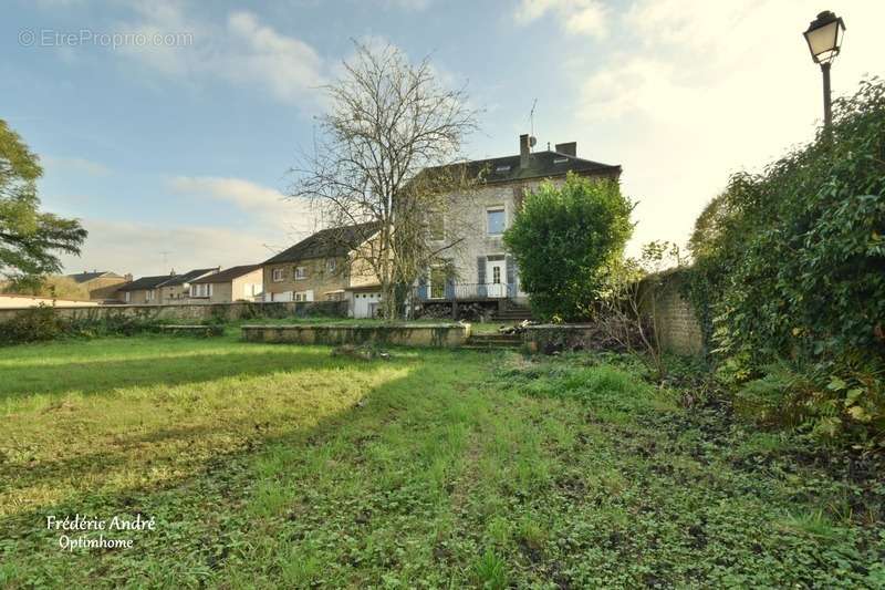 Maison à MARGUT