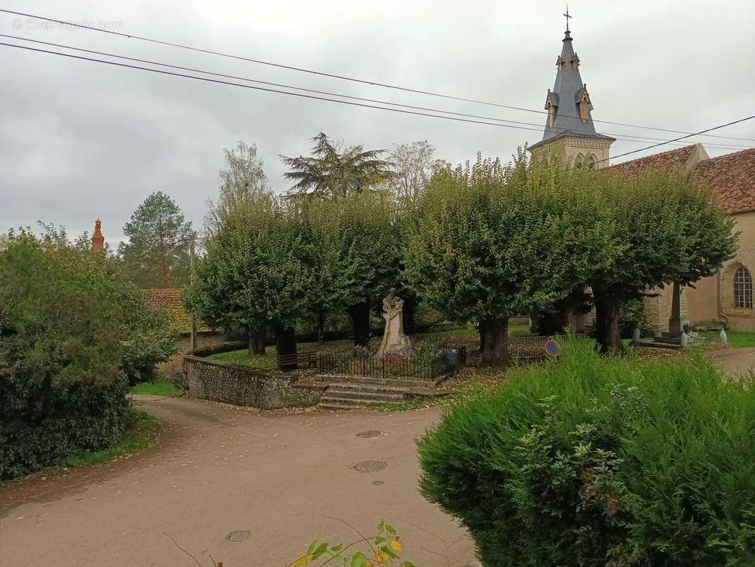 Maison à CHITRY-LES-MINES