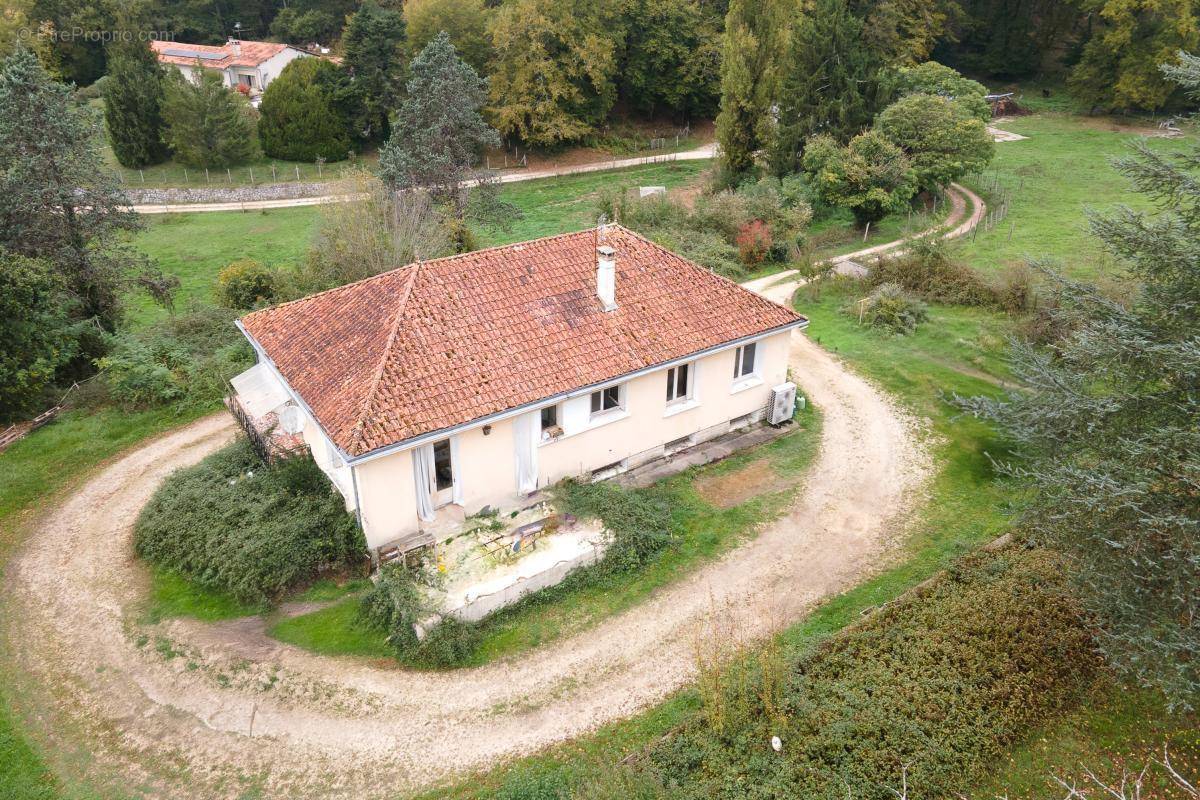 Maison à COULOUNIEIX-CHAMIERS