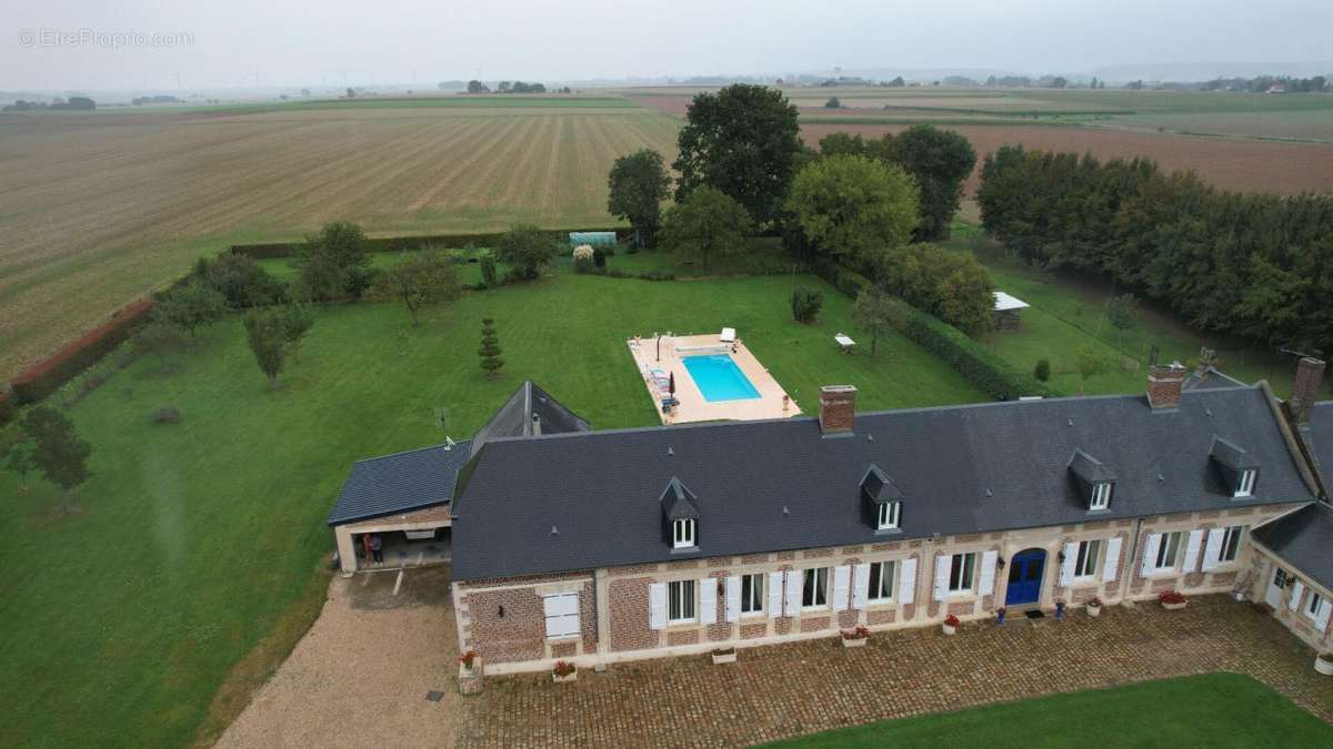 Maison à COMPIEGNE