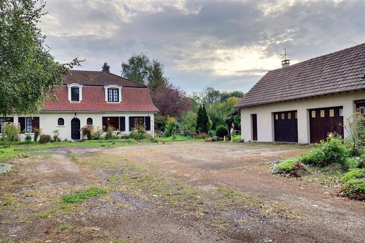 Maison à BASSOU