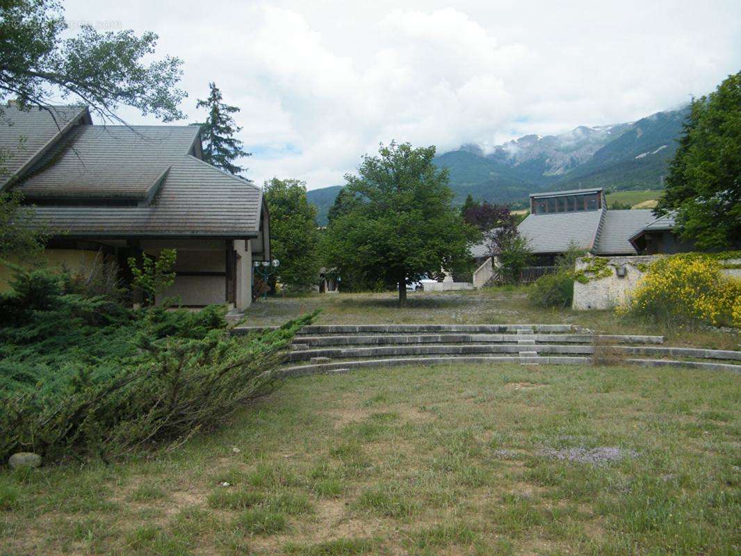 Terrain à CHATEAUROUX-LES-ALPES