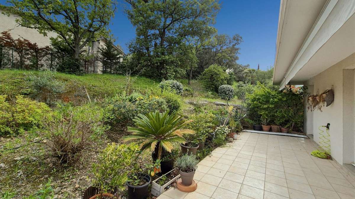 Appartement à HYERES