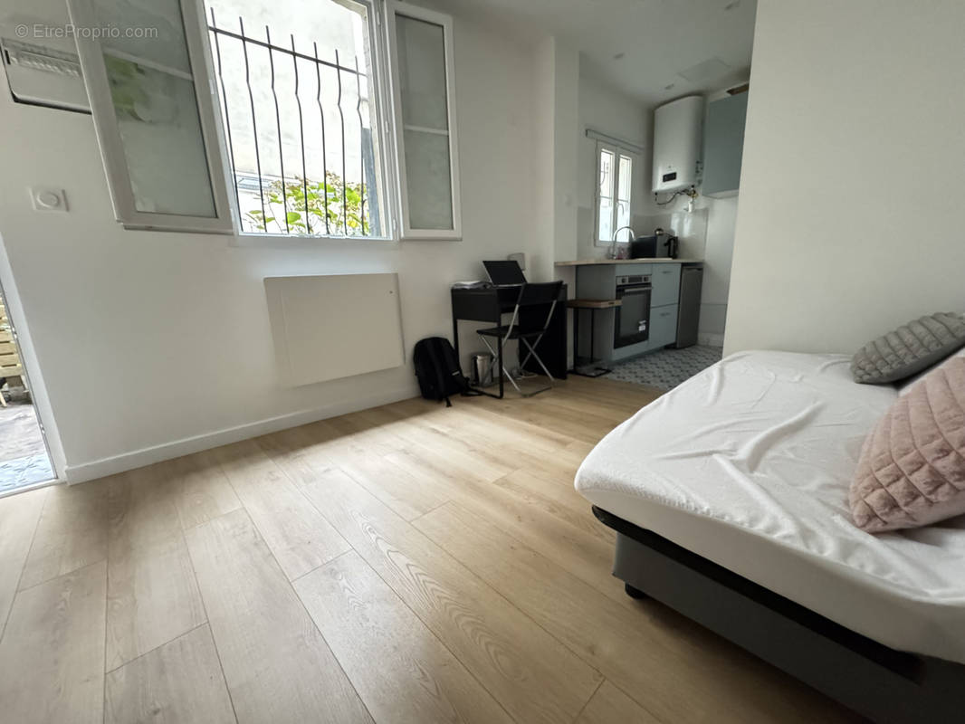 Appartement à PARIS-20E