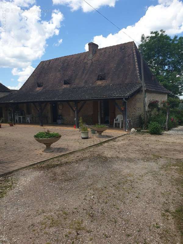 Maison à ROUFFIGNAC-SAINT-CERNIN-DE-REILHAC