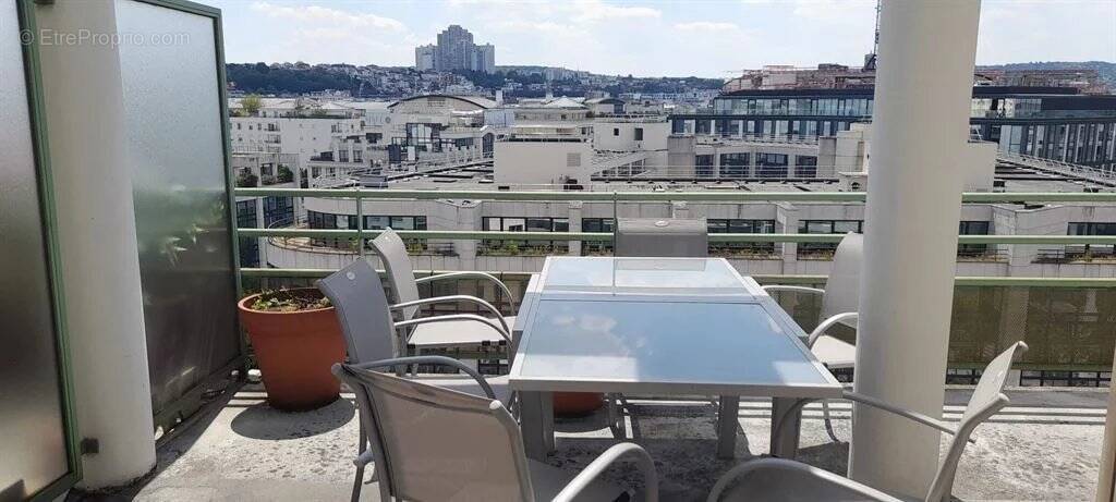 Appartement à ISSY-LES-MOULINEAUX