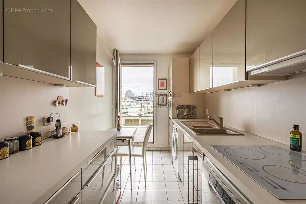 Appartement à ISSY-LES-MOULINEAUX