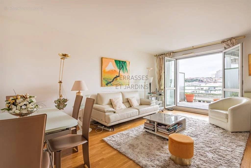 Appartement à ISSY-LES-MOULINEAUX