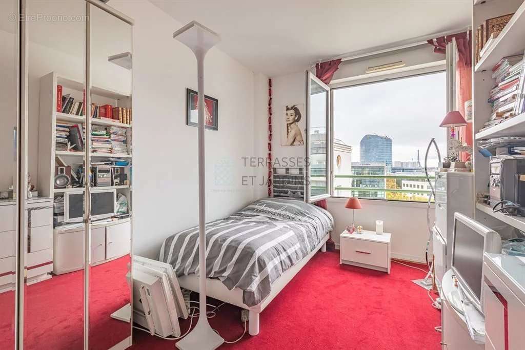 Appartement à ISSY-LES-MOULINEAUX