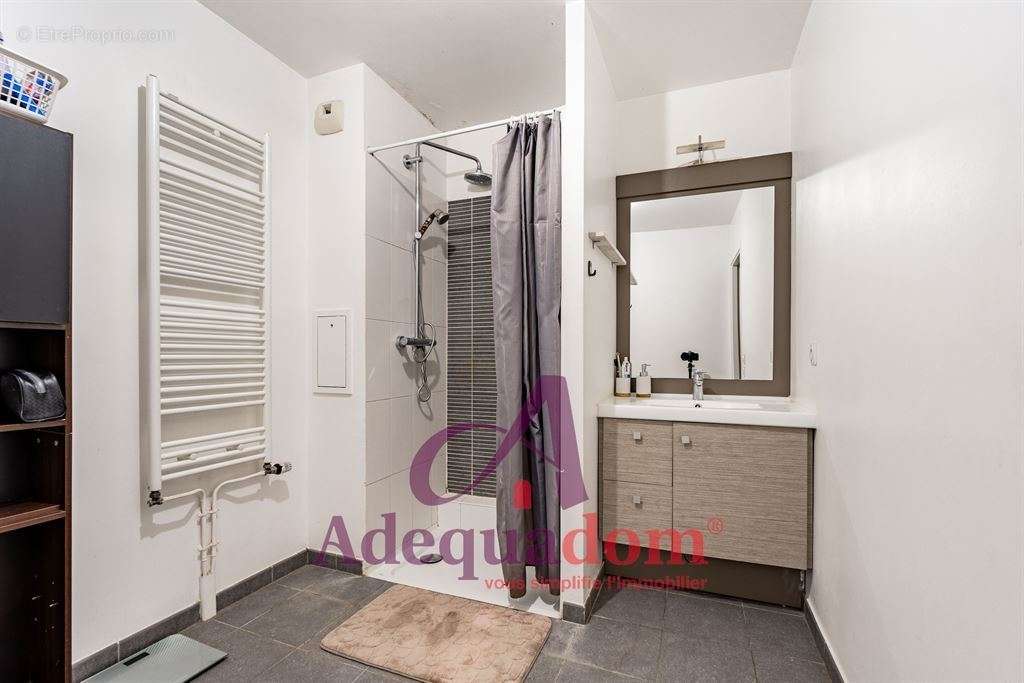 Appartement à COLOMBES