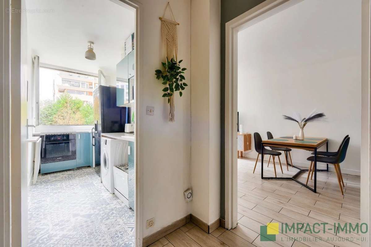 Appartement à PARIS-18E