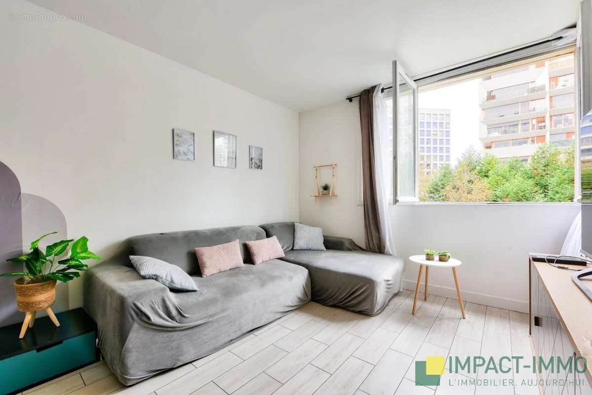 Appartement à PARIS-18E