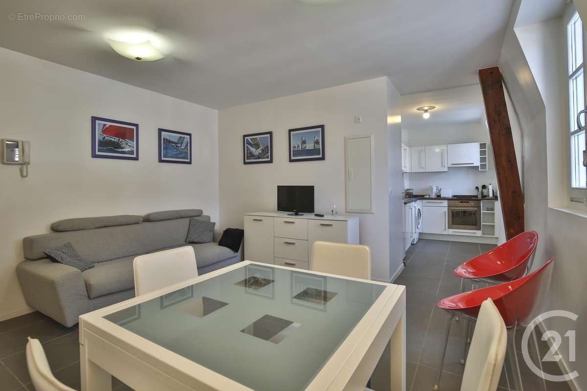 Appartement à BEAULIEU-SUR-MER