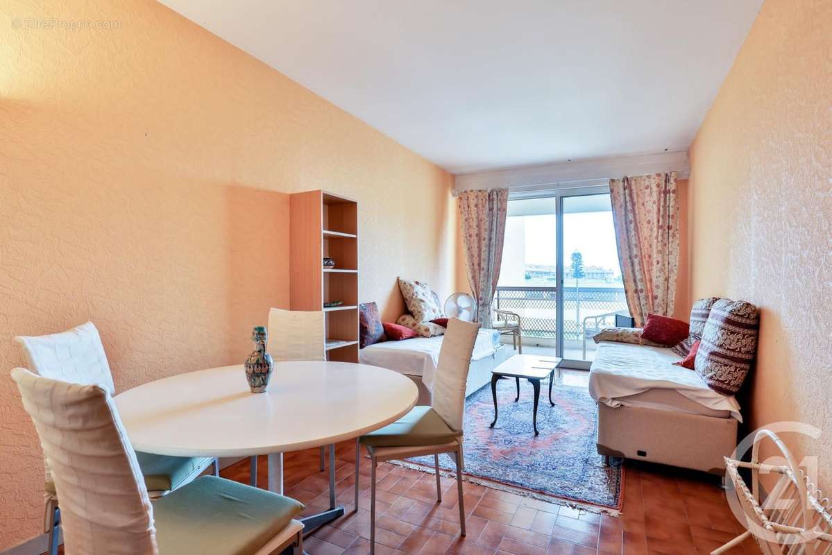 Appartement à BEAULIEU-SUR-MER