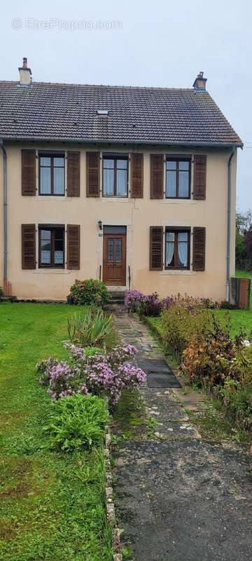 Maison à CHAMPENOUX