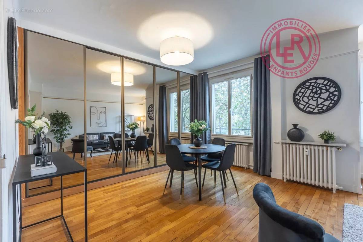 Appartement à PARIS-14E