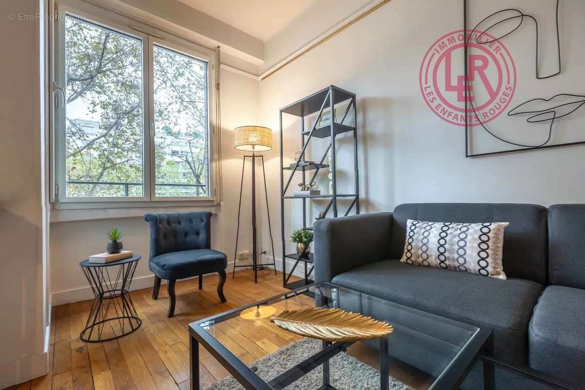 Appartement à PARIS-14E