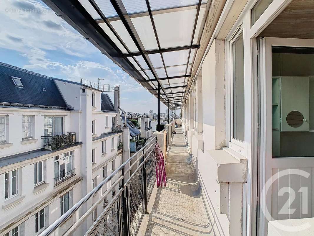 Appartement à PARIS-14E