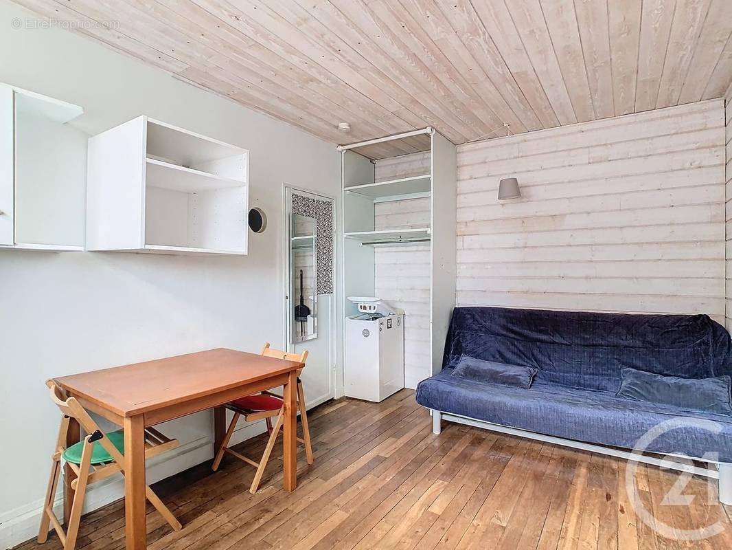 Appartement à PARIS-14E