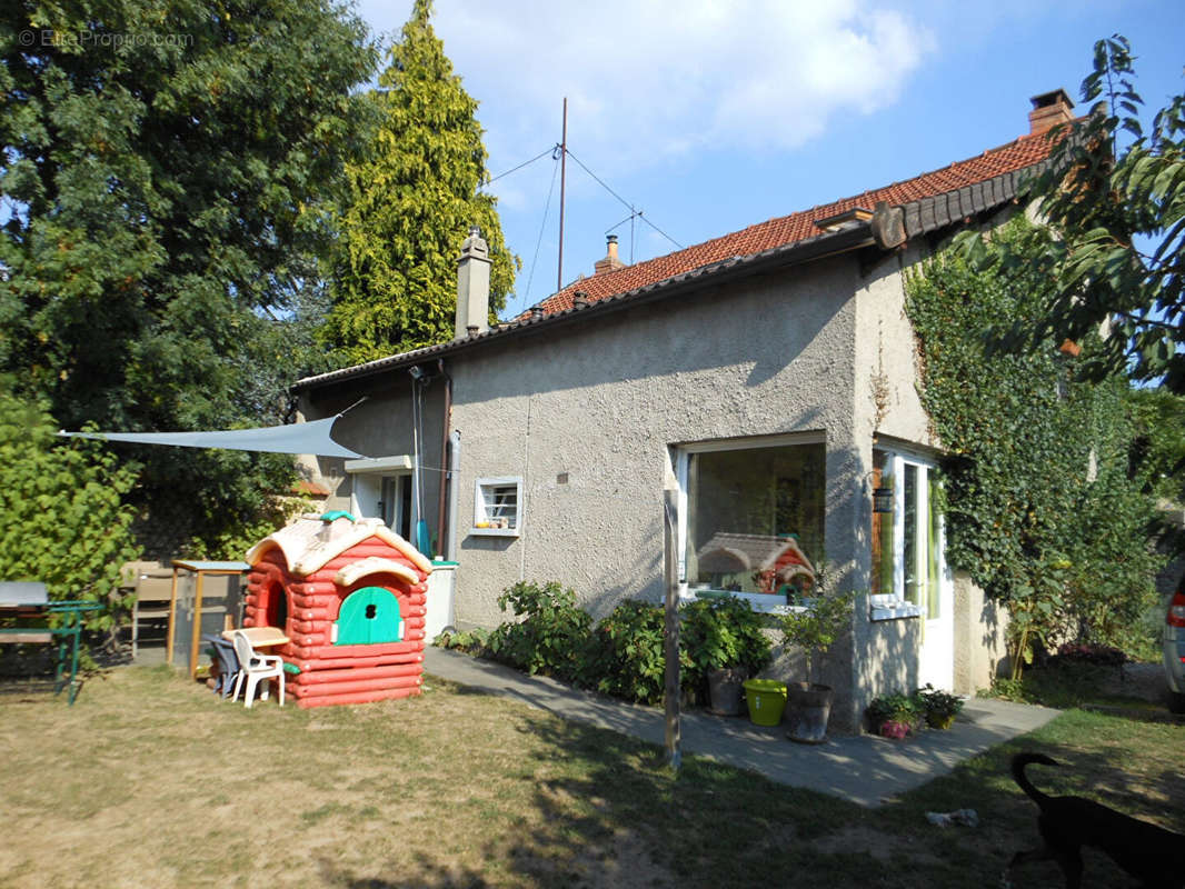 Maison à LE PERRAY-EN-YVELINES