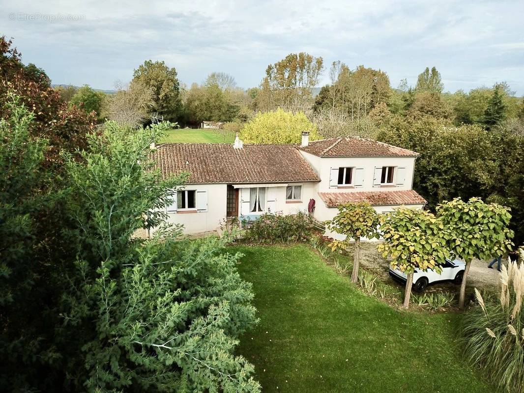 Maison à SAINTE-LIVRADE-SUR-LOT