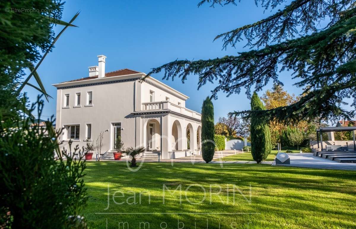 Maison à ROMANS-SUR-ISERE