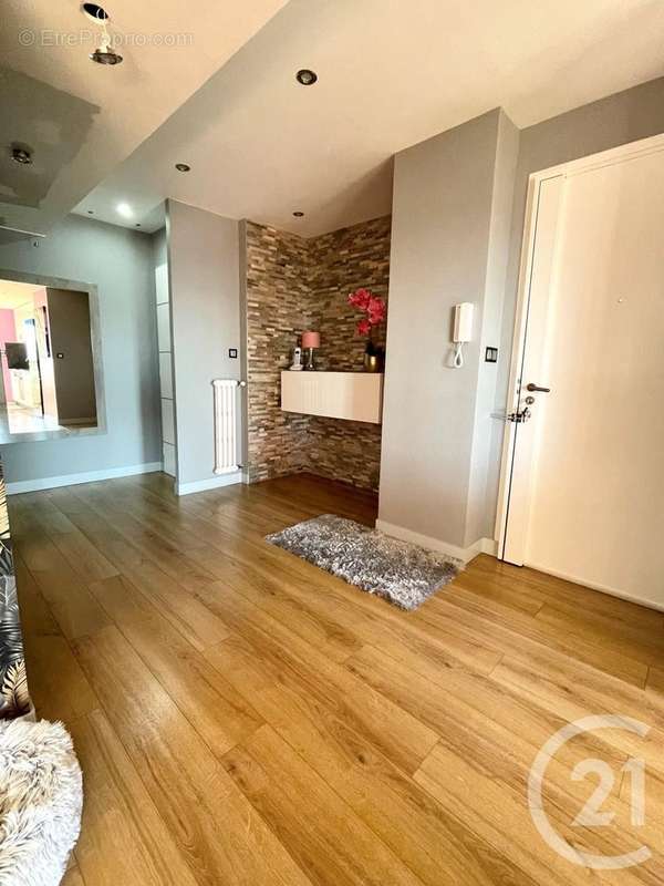 Appartement à MARSEILLE-4E