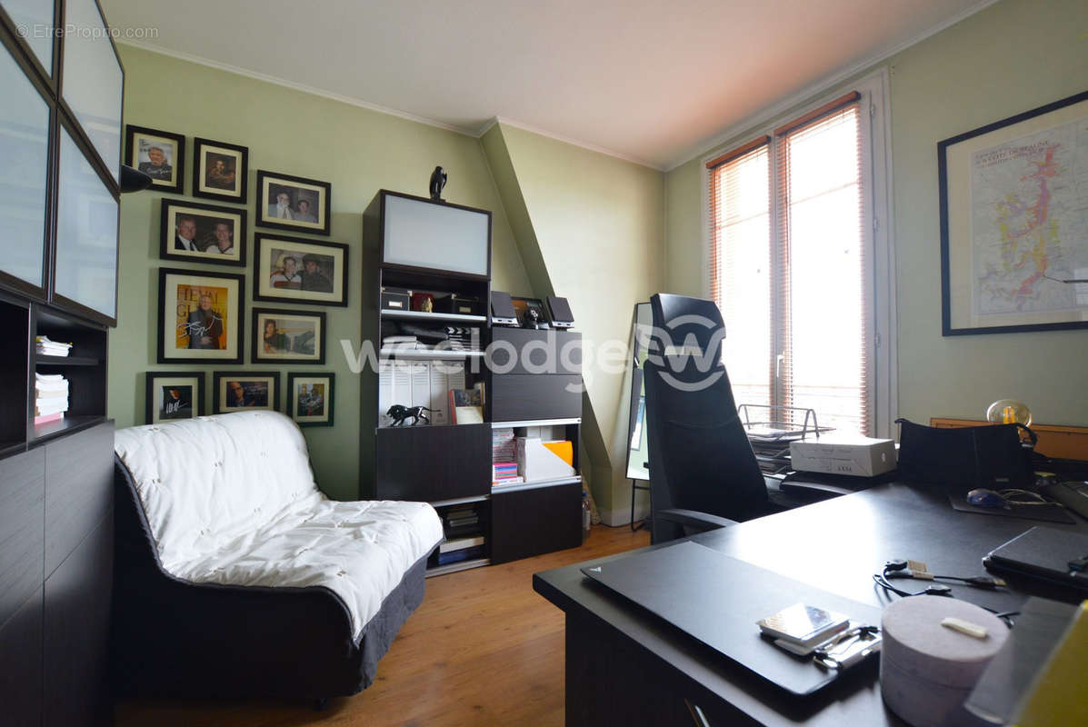 Appartement à SARTROUVILLE