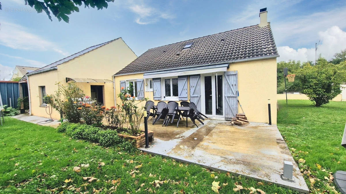 Maison à ROSNY-SUR-SEINE