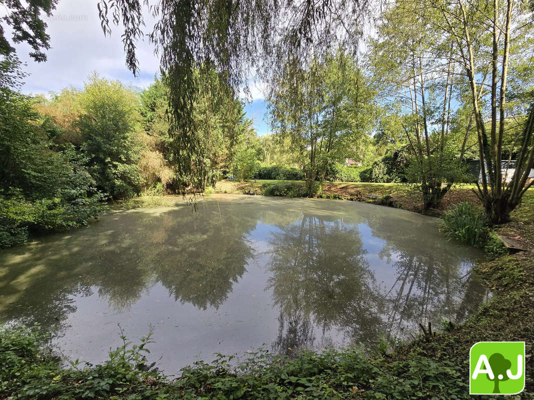 Terrain à EZY-SUR-EURE