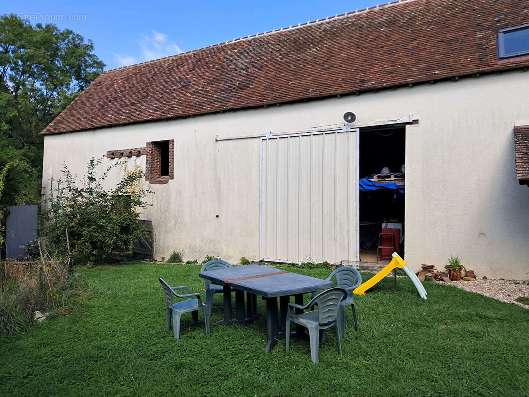 Maison à THIRON-GARDAIS