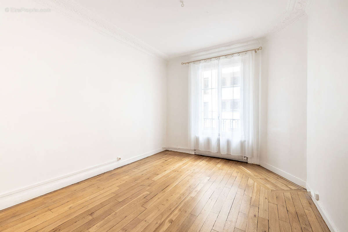 Appartement à LEVALLOIS-PERRET