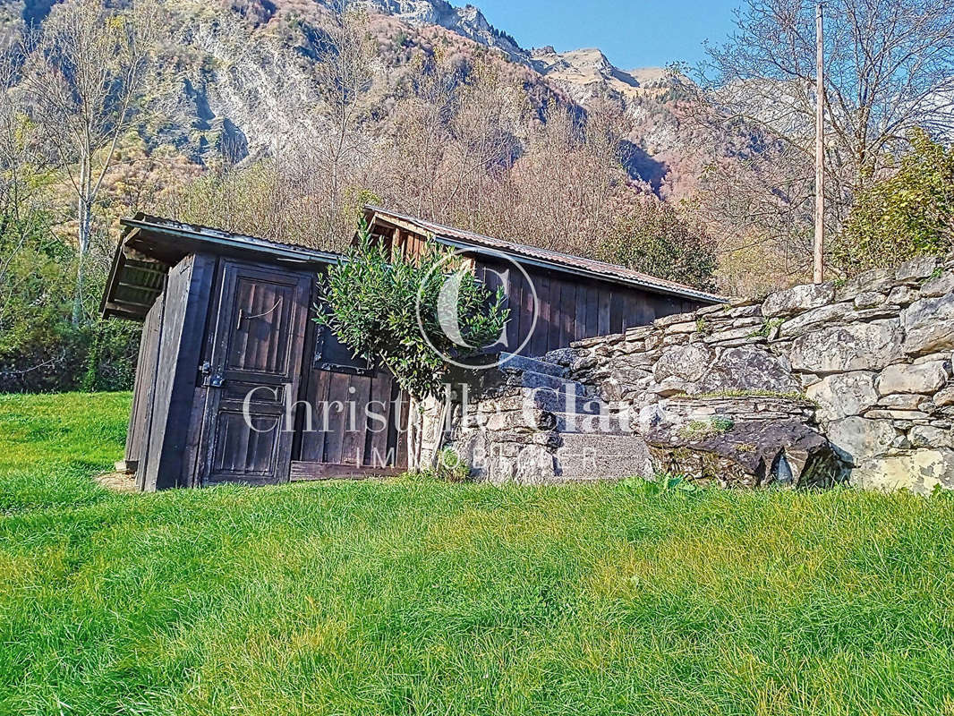 Maison à UGINE