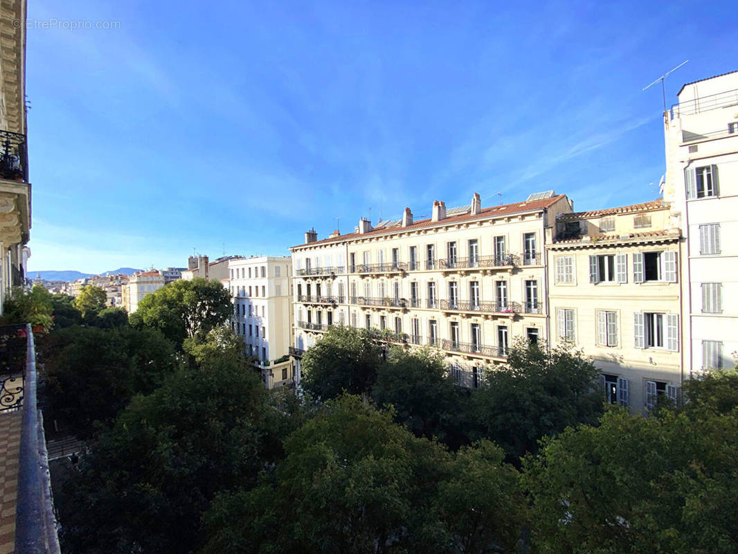 Appartement à MARSEILLE-1E