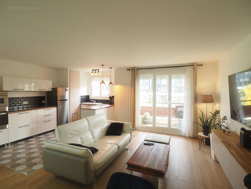 Appartement à MONTIGNY-LE-BRETONNEUX