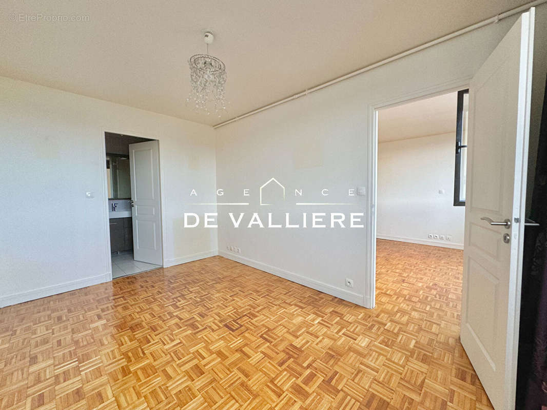 Appartement à NANTERRE