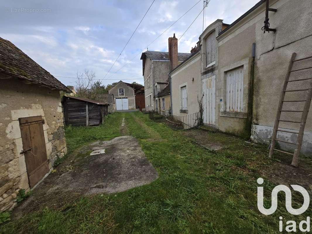 Photo 2 - Maison à SAINT-DENIS-DE-JOUHET