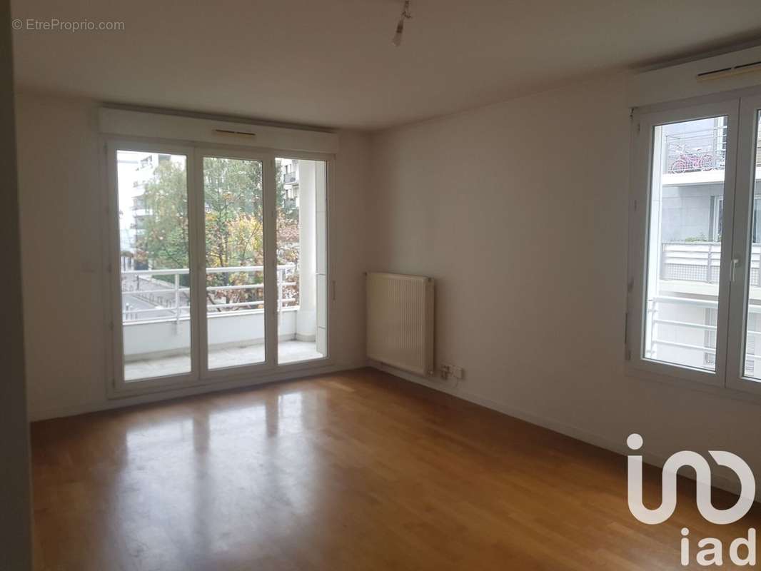 Photo 3 - Appartement à COURBEVOIE