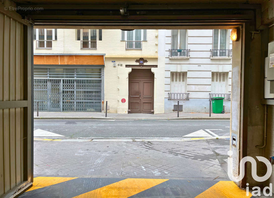 Photo 3 - Parking à PARIS-14E