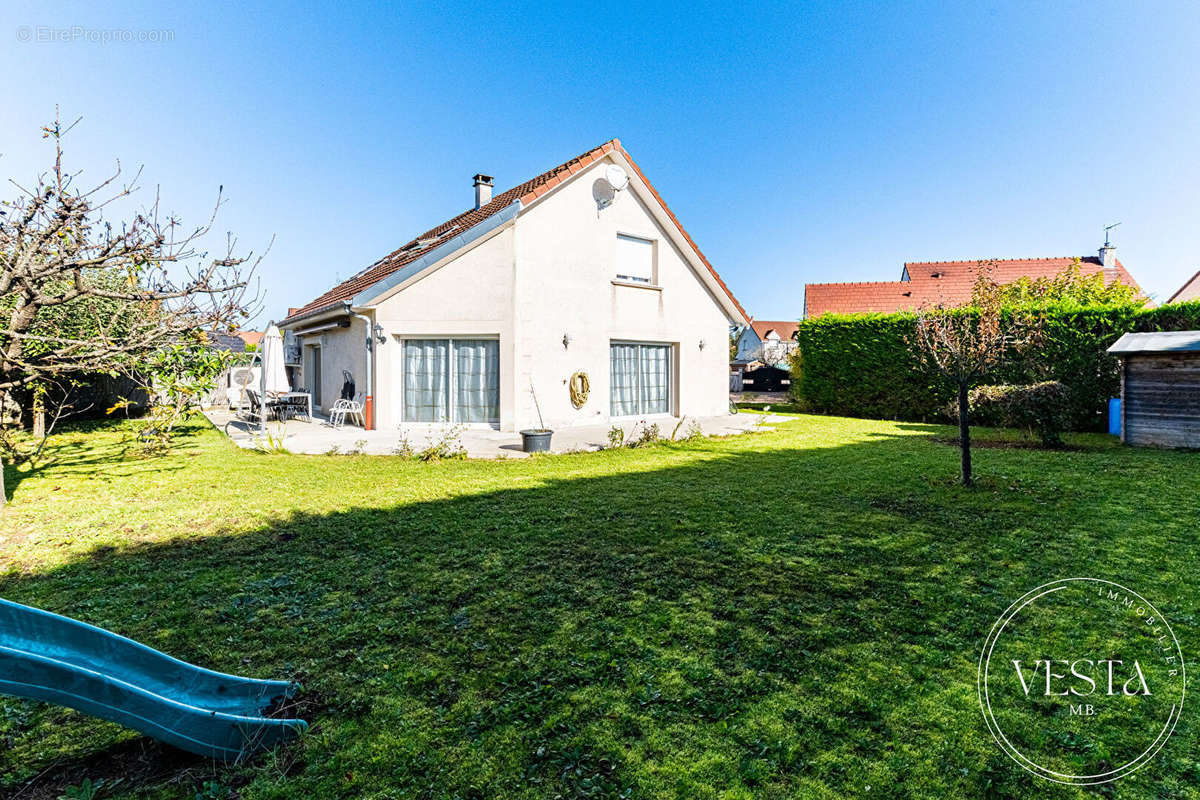 Maison à QUETIGNY