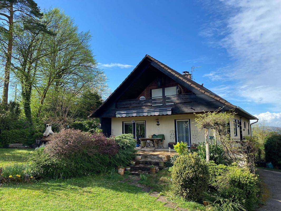 Maison à OYONNAX