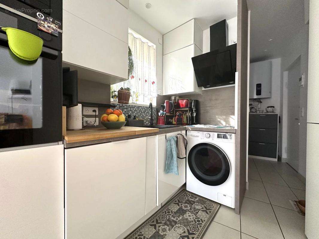 Appartement à VILLENEUVE-LOUBET