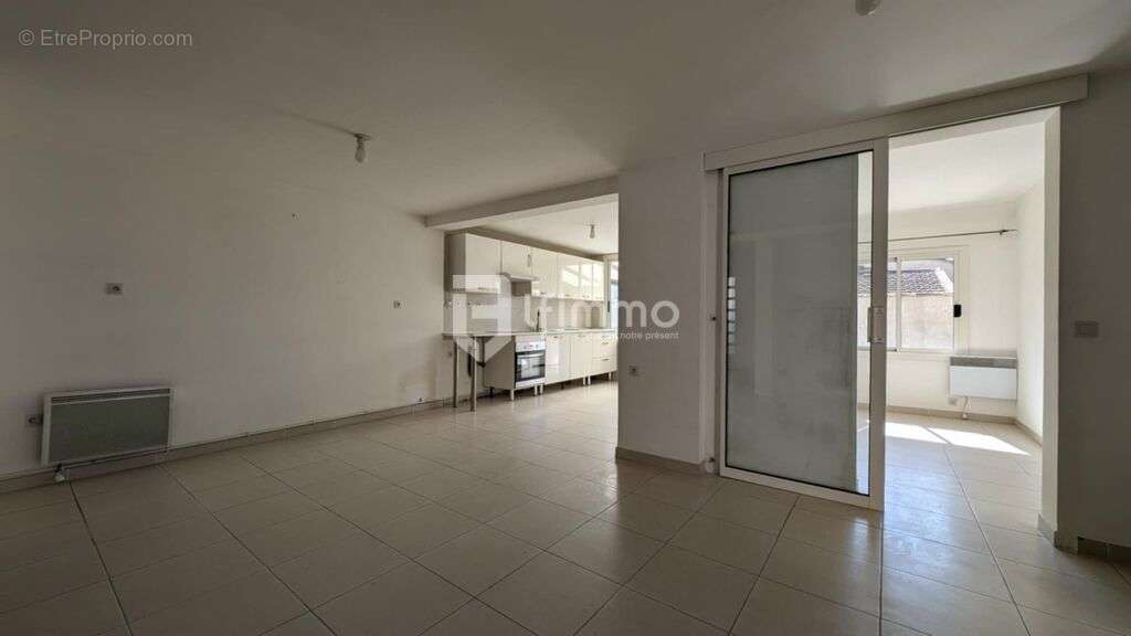 Appartement à COUIZA